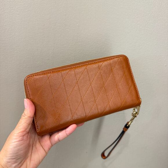 NWT COACH Long Zip Around Wallet With Quilting Gold  Coach Long Zip Around Wallet With Quilting CEL63 smooth leather/Gold/Cinnamon